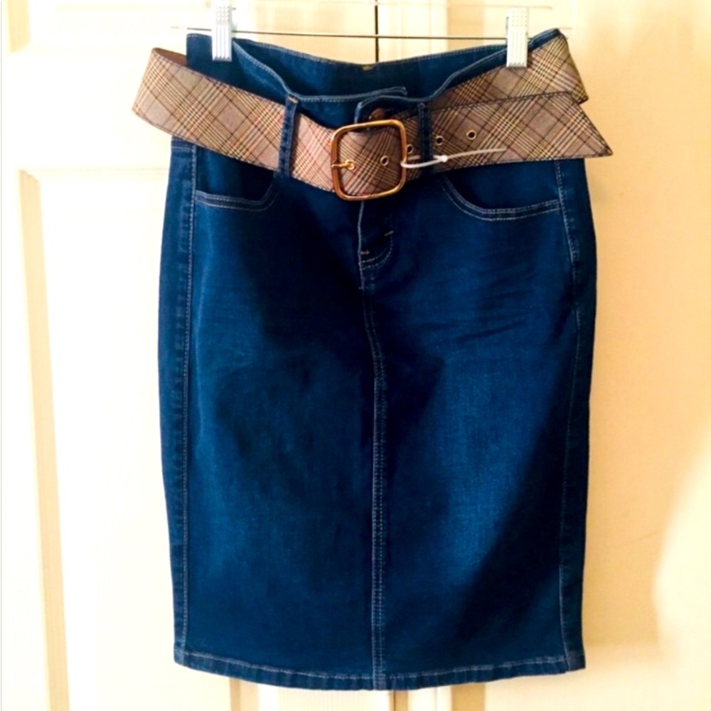 DENIM BELTED SKIRT